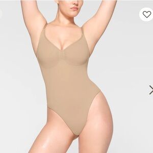 Skims NWOT seamless sculpt thong body suit -shape wear sz 2x-3x